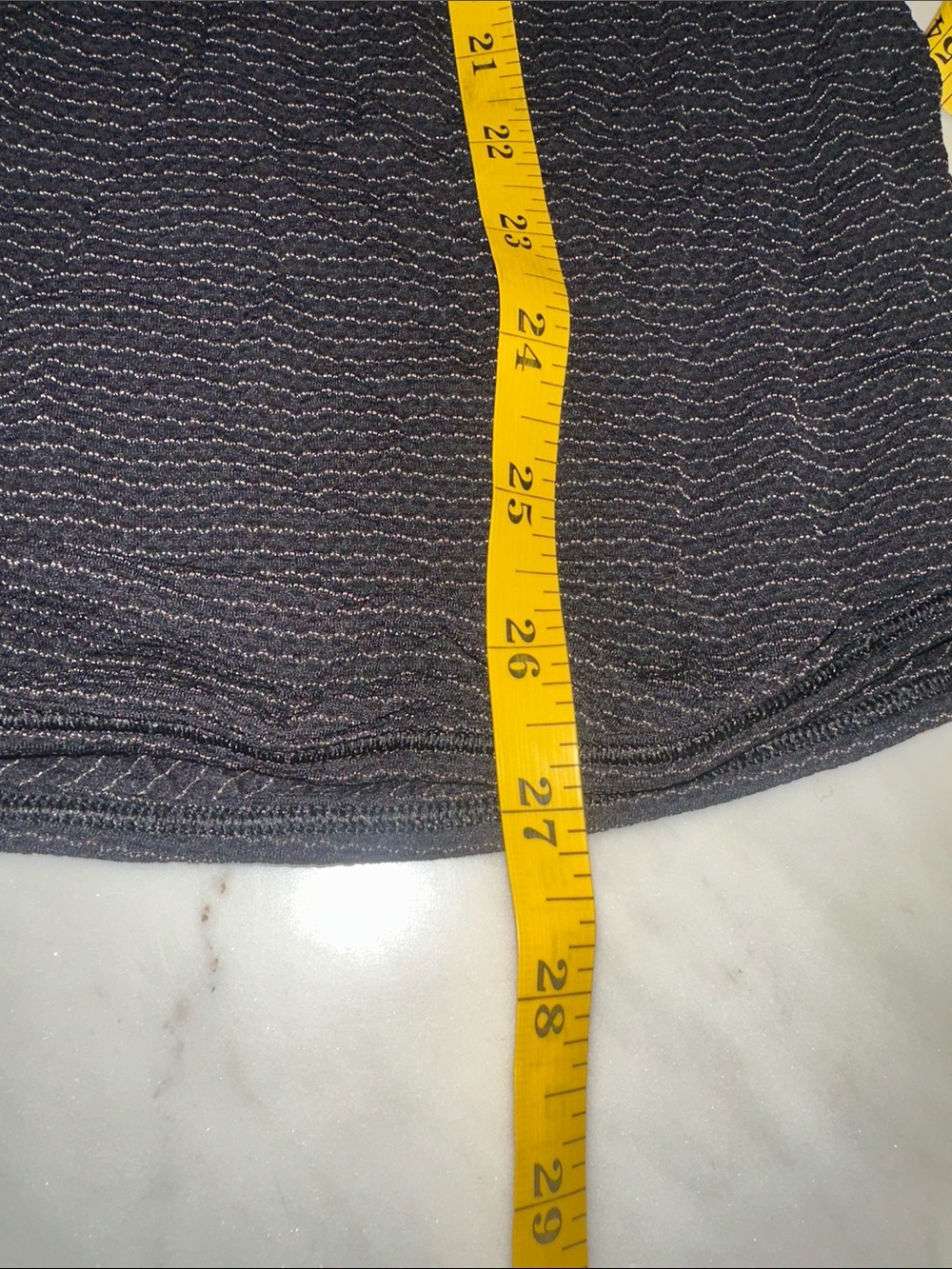 NWOT lululemon athletica black and gold Textured Racerback Tank size 8 - Picture 5 of 6